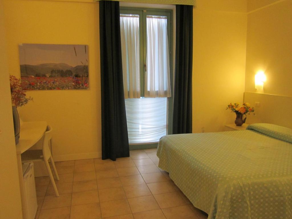 Lieta Sosta Otel Colfiorito Oda fotoğraf